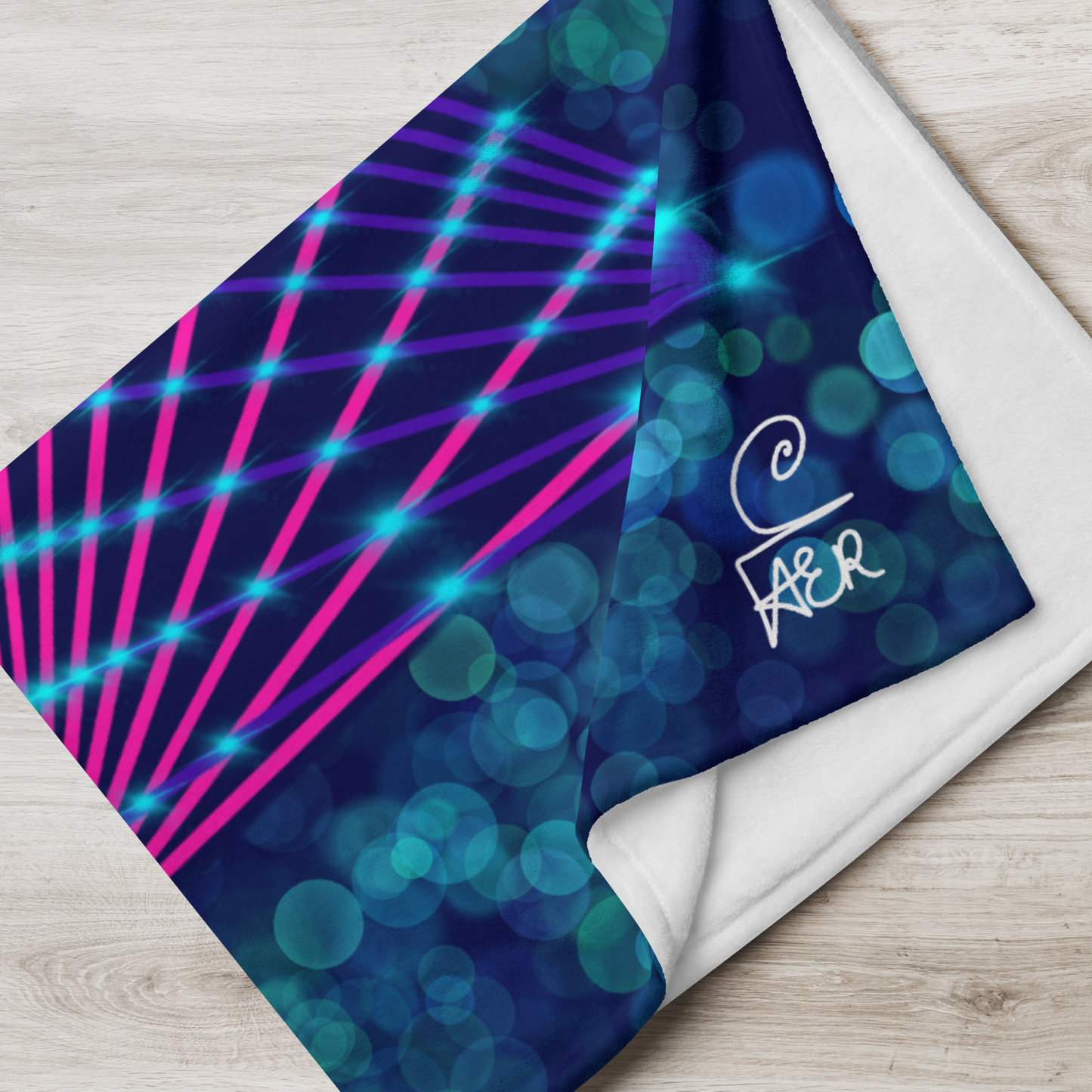 Triangular Grid / Pyramid Perspective Throw Blanket